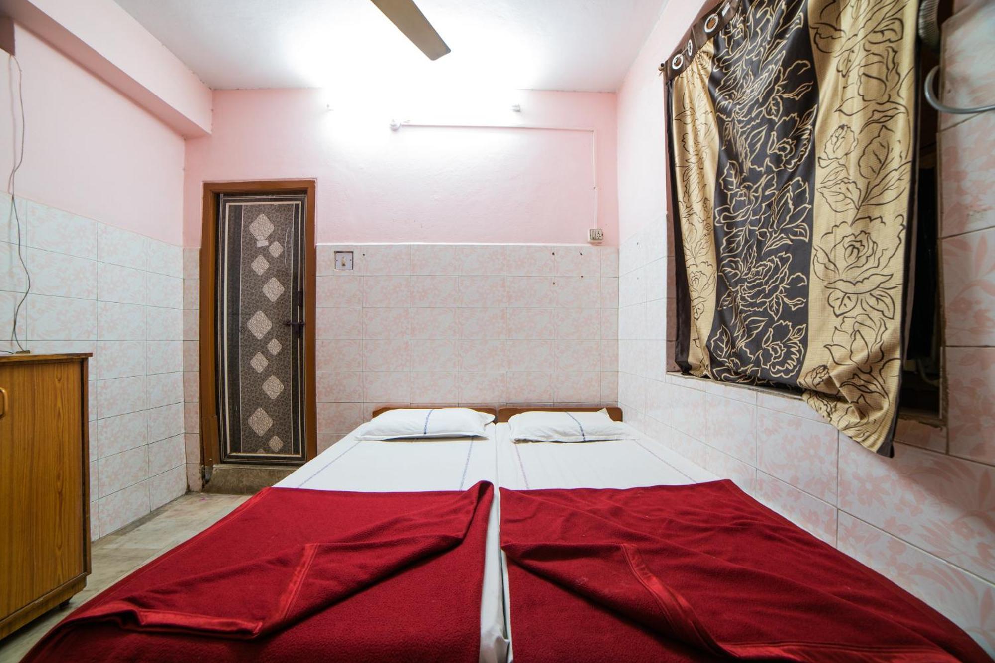 Hotel O Sree Radha Lodge Near Snow World Secundurabad Eksteriør billede