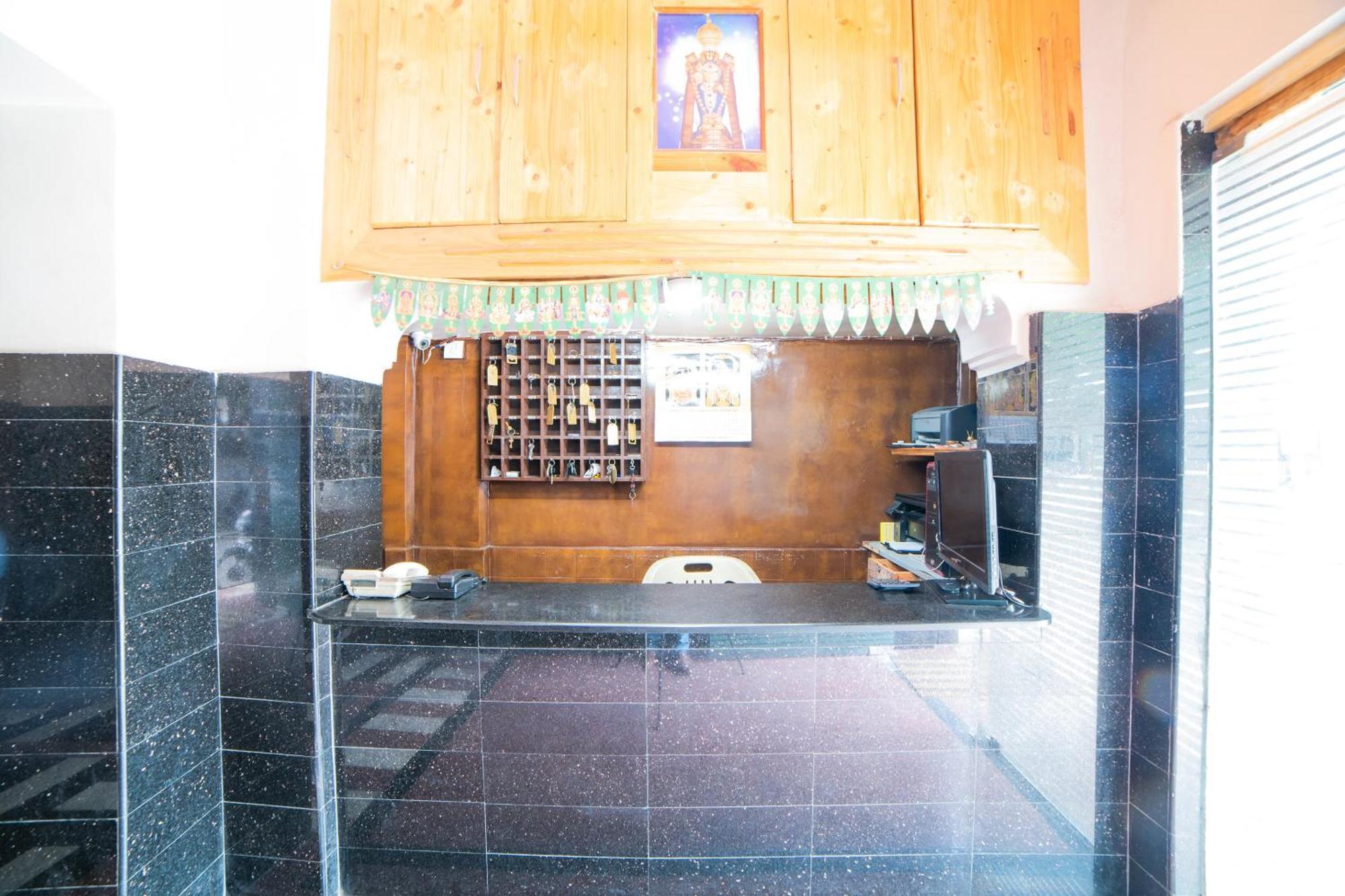 Hotel O Sree Radha Lodge Near Snow World Secundurabad Eksteriør billede