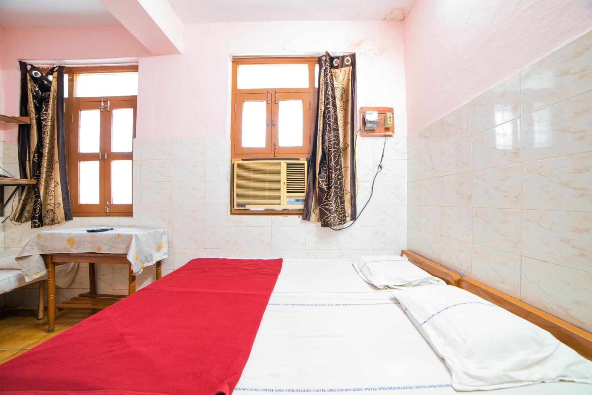 Hotel O Sree Radha Lodge Near Snow World Secundurabad Eksteriør billede